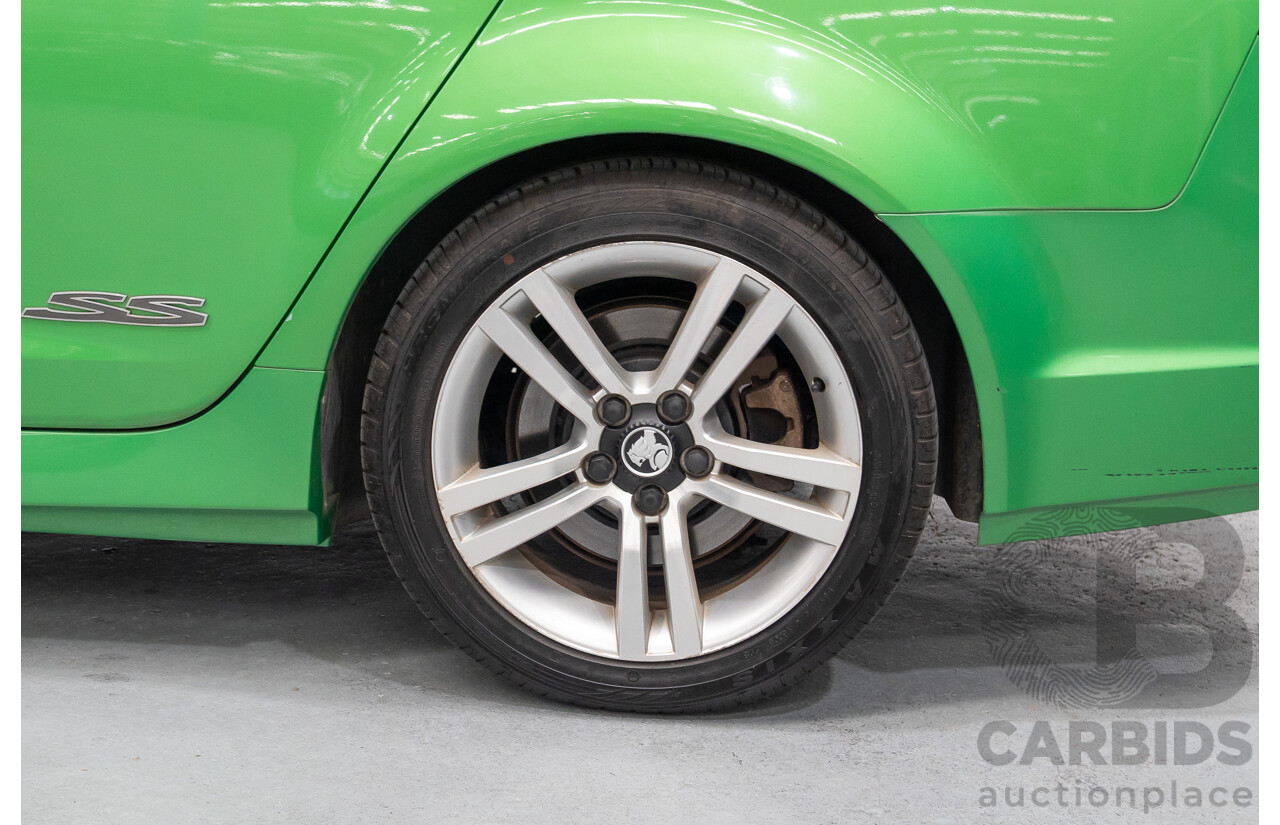 01/2008 Holden Commodore SS VE MY08 4d Sedan Atomic Green V8 6.0L