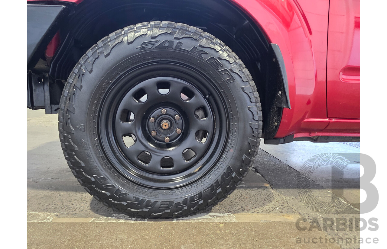 01/2013 Nissan Navara ST (4x4) D40 Dual Cab P/Up Red 2.5L