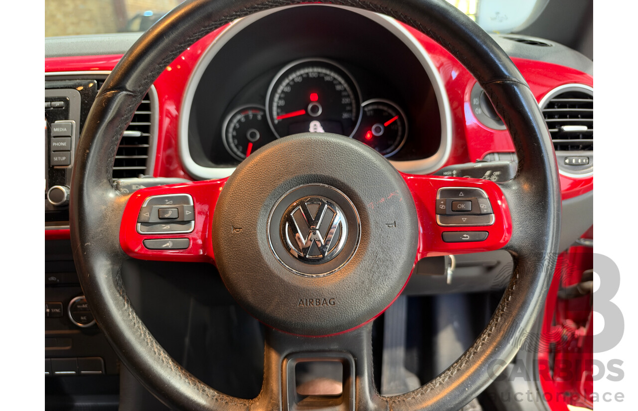 11/2013 Volkswagen Beetle 1L 3D Hatchback Red 1.4L