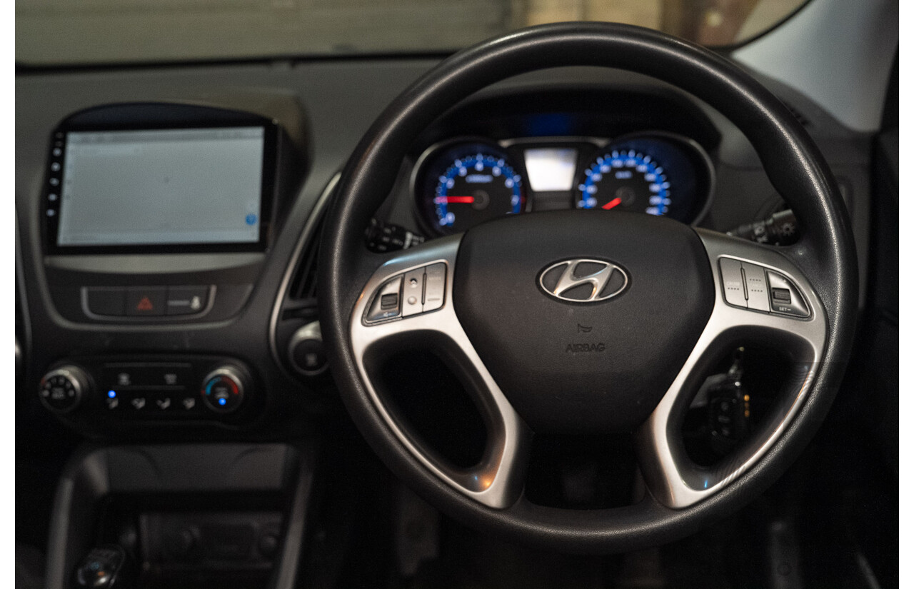 3/2015 Hyundai Ix35 Active LM Series II 4d Wagon Pure White 2.0L