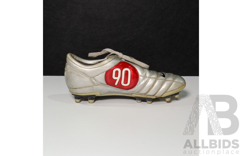 NRL Record 430-Game Player & Australian Captain Cameron Smith - Signed Nike Total 90 Football Boot