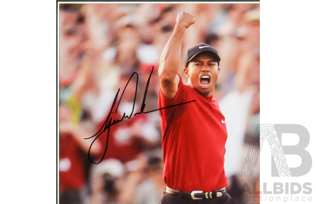 15 Time Major Champion & 82-Time PGA Tour Winner Tiger Woods Signed Framed Golf Photograph Display - With COA