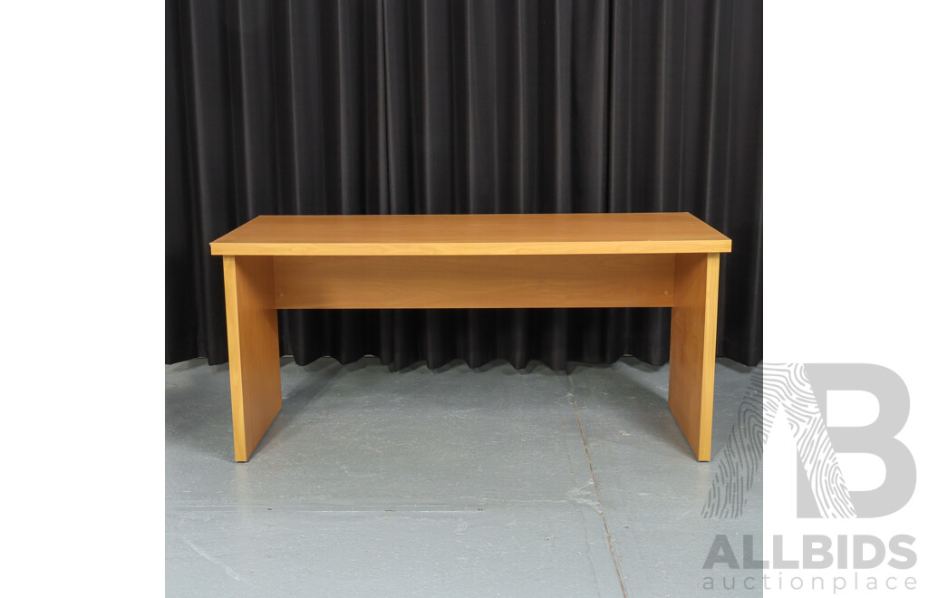 Modern Melamine Desk.