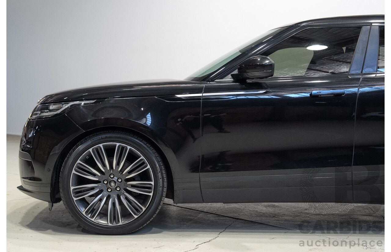 09/2017 Land Rover Range Rover Velar D300 HSE (AWD) L560 MY18 4d Wagon Ultimate Black Metallic Twin Turbo Diesel V6 3.0L