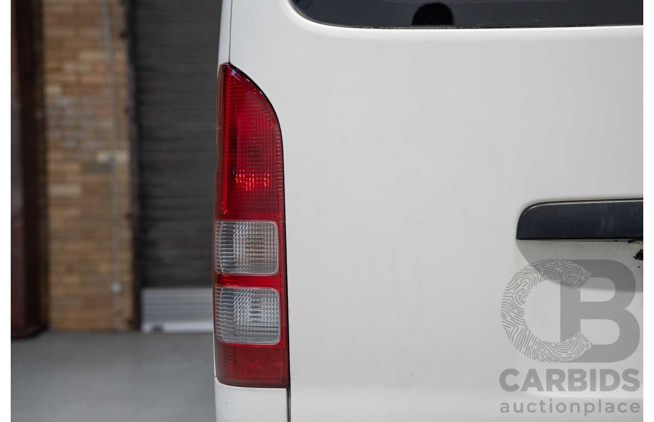 11/2005 Toyota Hiace LWB TRH201R 4d Van White 2.7L