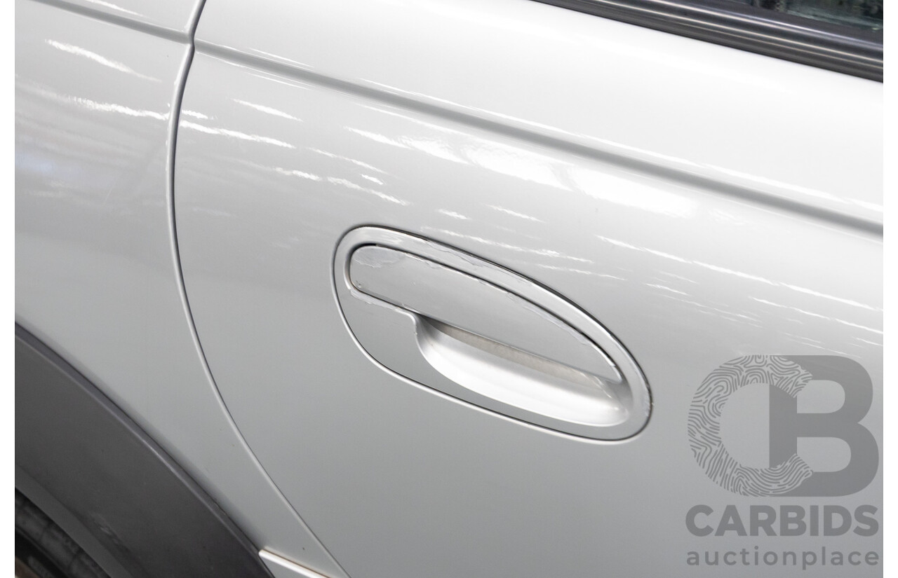 04/2004 Holden Adventra CX8 VYII 4d Wagon Silver 5.7L