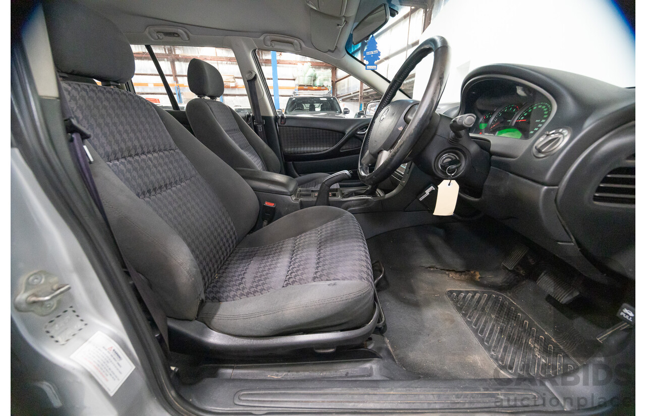 04/2004 Holden Adventra CX8 VYII 4d Wagon Silver 5.7L