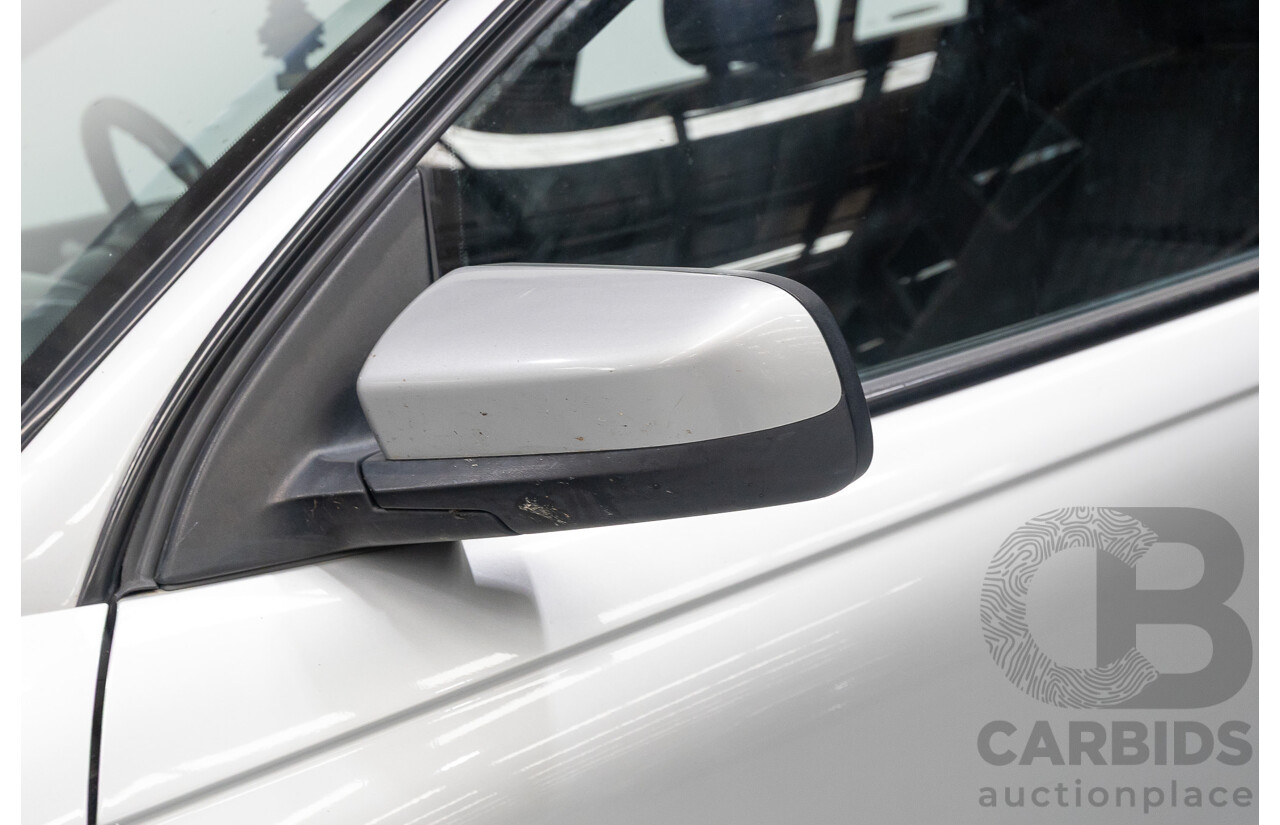 04/2004 Holden Adventra CX8 VYII 4d Wagon Silver 5.7L