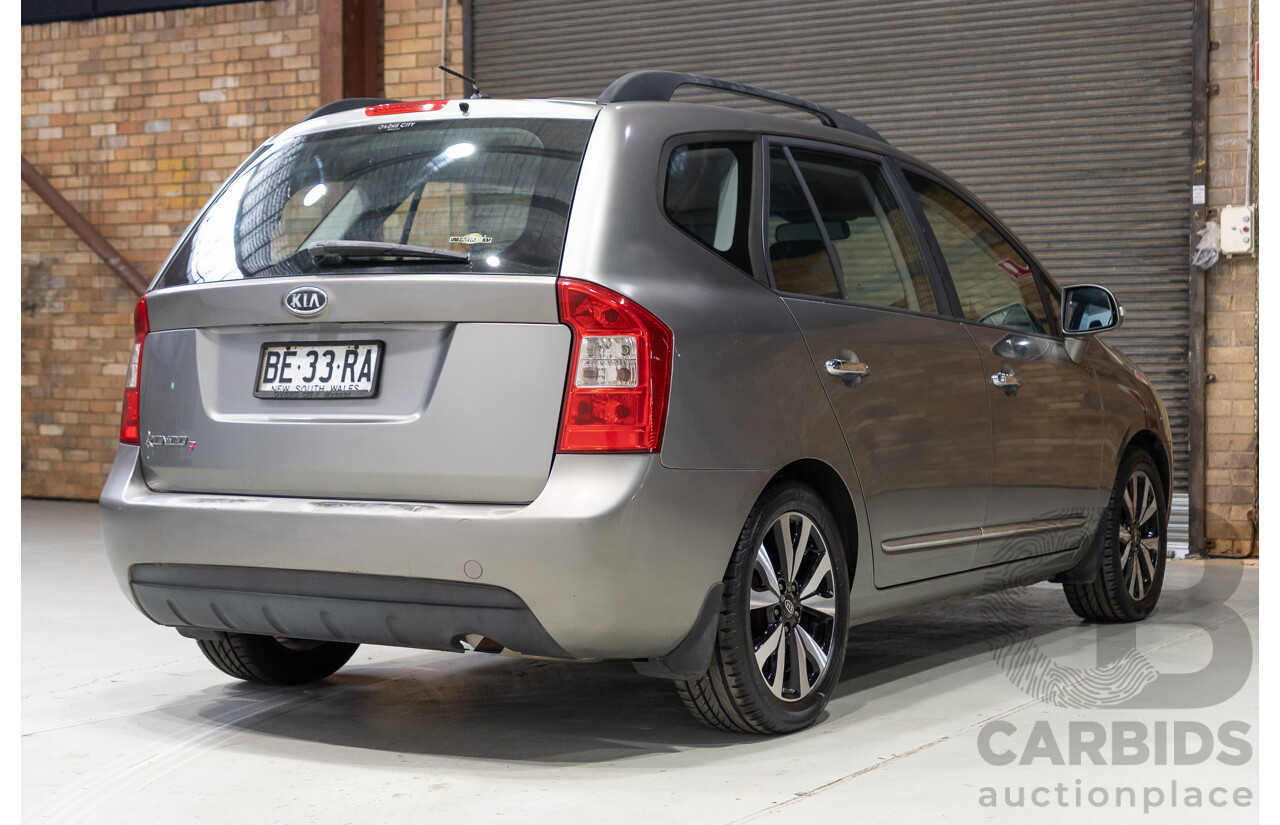 01/2010 Kia Rondo EX UN MY10 4d Wagon Titanium Silver 2.0L - 7 Seater