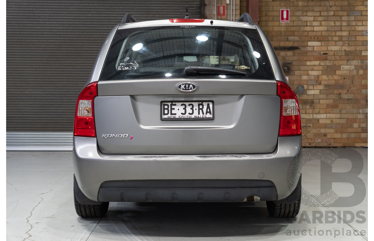 01/2010 Kia Rondo EX UN MY10 4d Wagon Titanium Silver 2.0L - 7 Seater