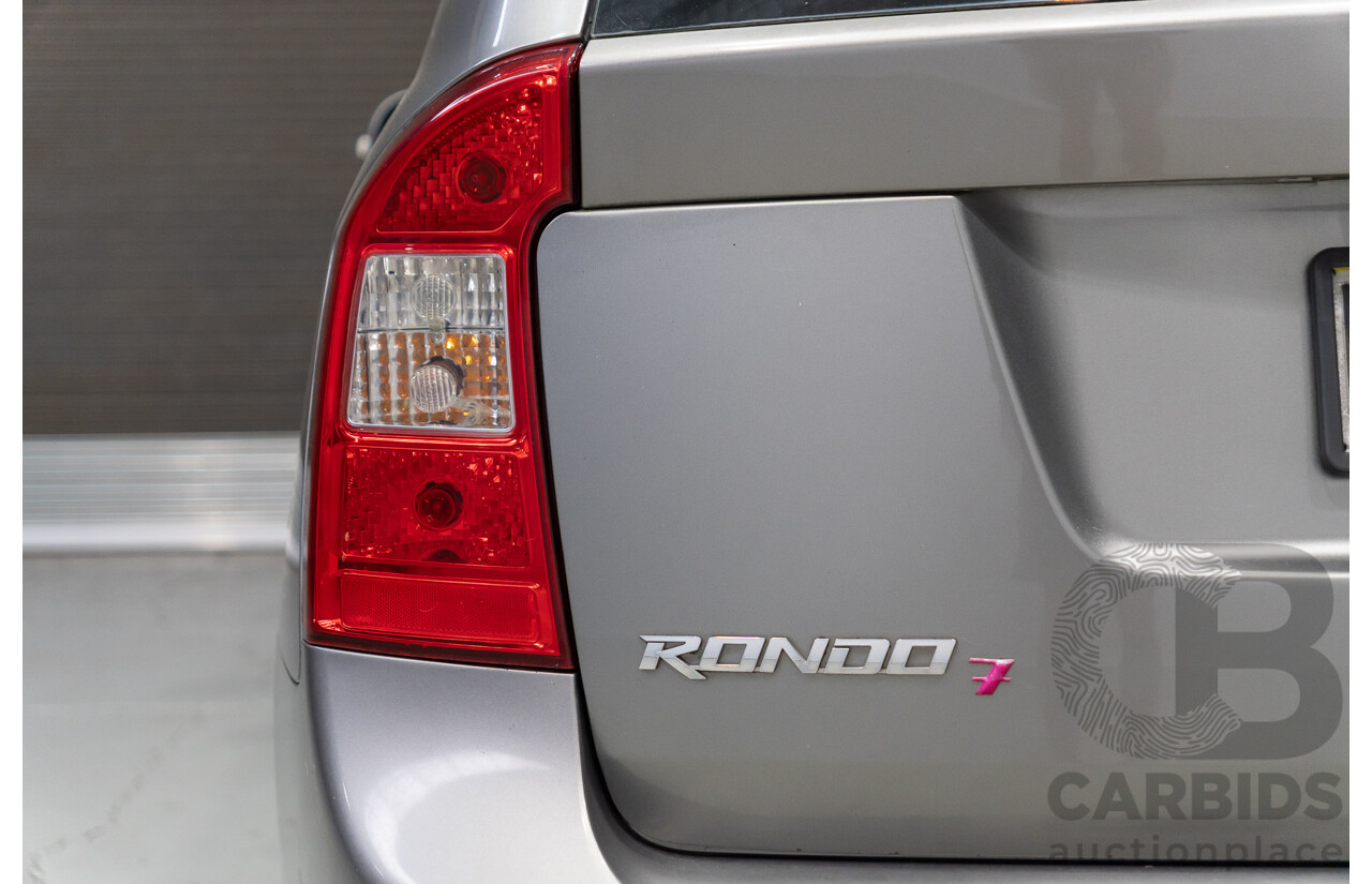 01/2010 Kia Rondo EX UN MY10 4d Wagon Titanium Silver 2.0L - 7 Seater