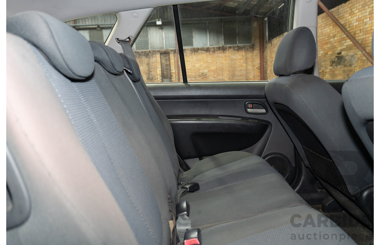 01/2010 Kia Rondo EX UN MY10 4d Wagon Titanium Silver 2.0L - 7 Seater