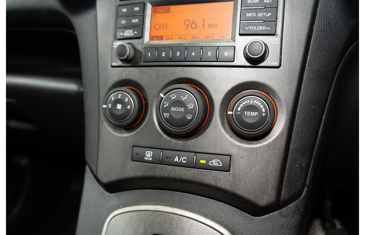 01/2010 Kia Rondo EX UN MY10 4d Wagon Titanium Silver 2.0L - 7 Seater
