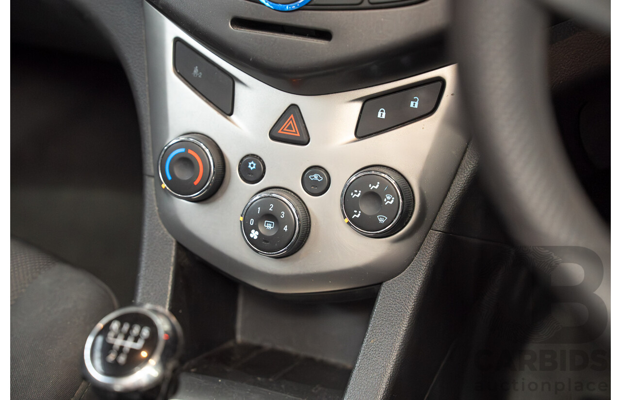 09/2013 Holden Barina CD TM MY14 5d Hatchback Blue 1.6L