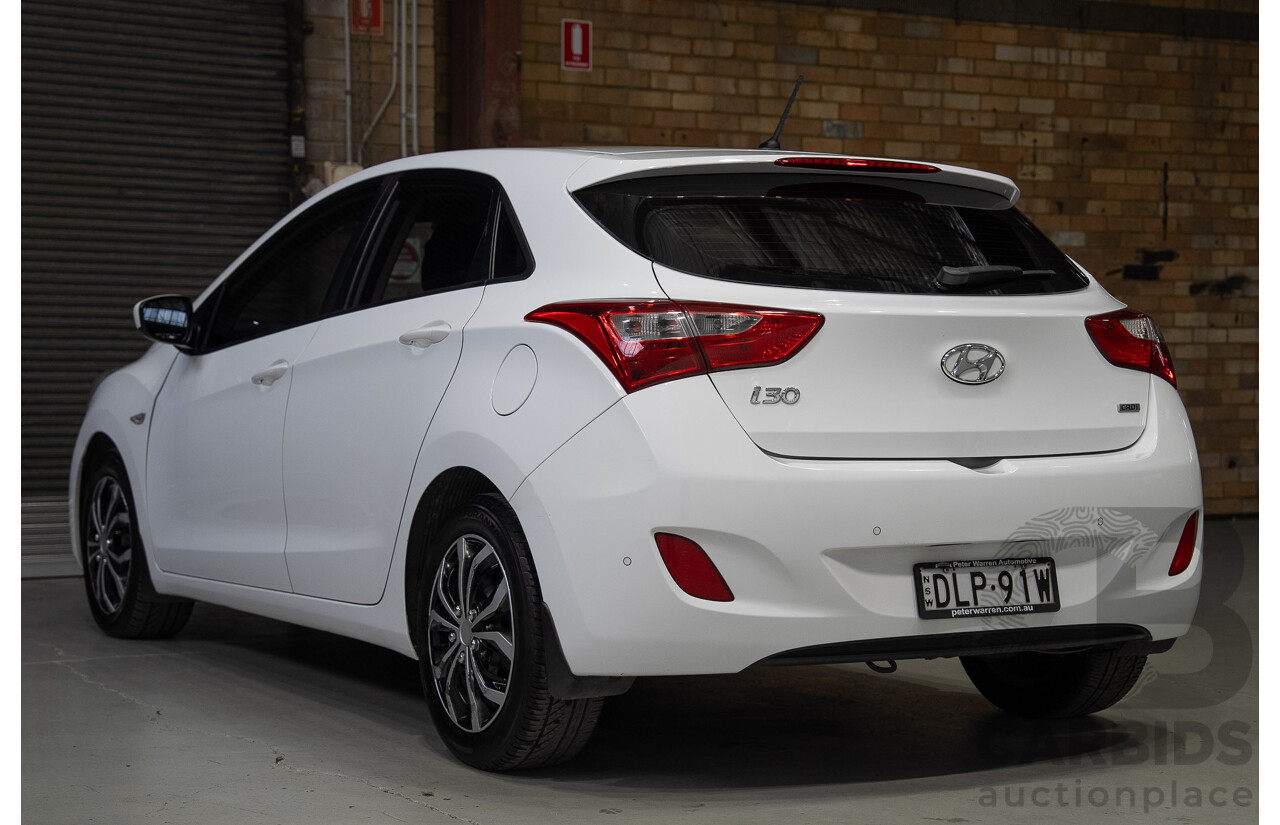 10/2016 Hyundai I30 Active CRDi GD4 Series 2 5d Hatchback White Turbo Diesel 1.6L