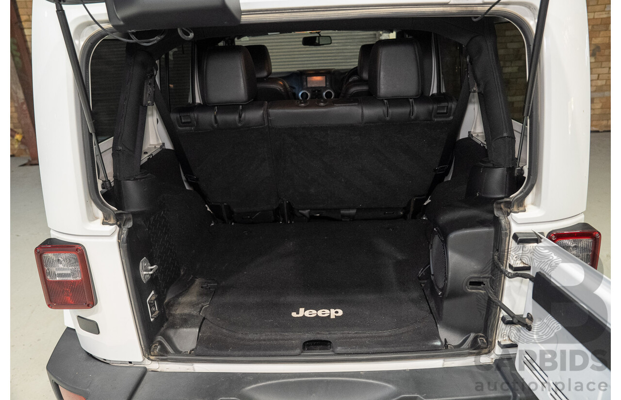 4/2013 Jeep Wrangler Unlimited Overland JK MY13 4d Hardtop White V6 3.6L