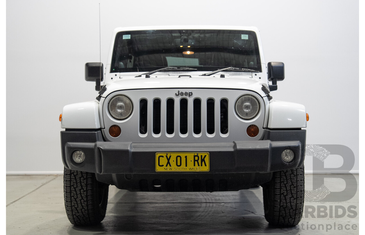 4/2013 Jeep Wrangler Unlimited Overland JK MY13 4d Hardtop White V6 3.6L