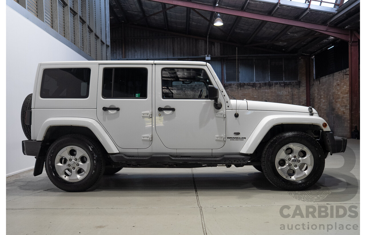 4/2013 Jeep Wrangler Unlimited Overland JK MY13 4d Hardtop White V6 3.6L
