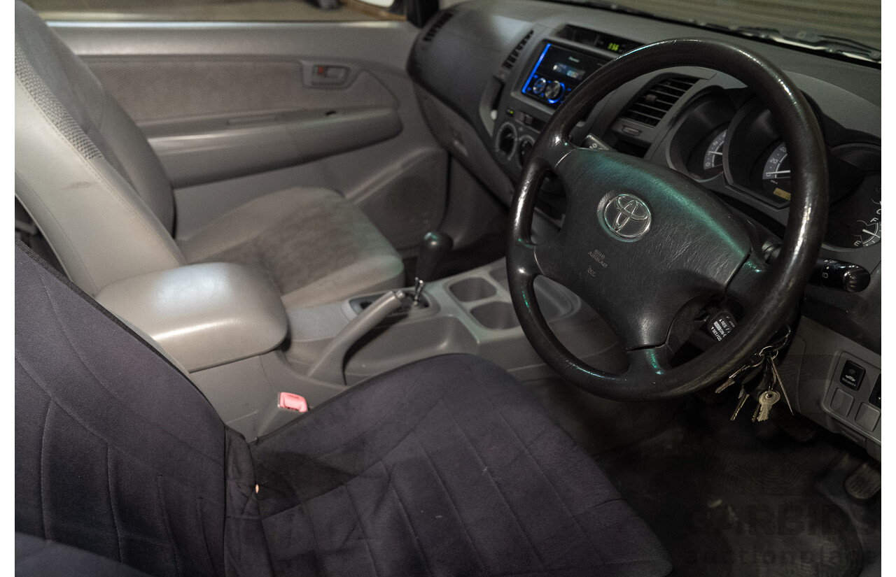 05/2008 Toyota Hilux SR GGN15R 07 UPGRADE X Cab P/Up White 4.0L