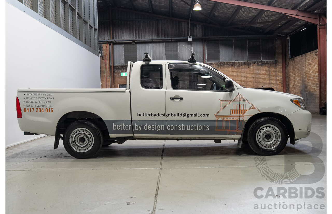 05/2008 Toyota Hilux SR GGN15R 07 UPGRADE X Cab P/Up White 4.0L