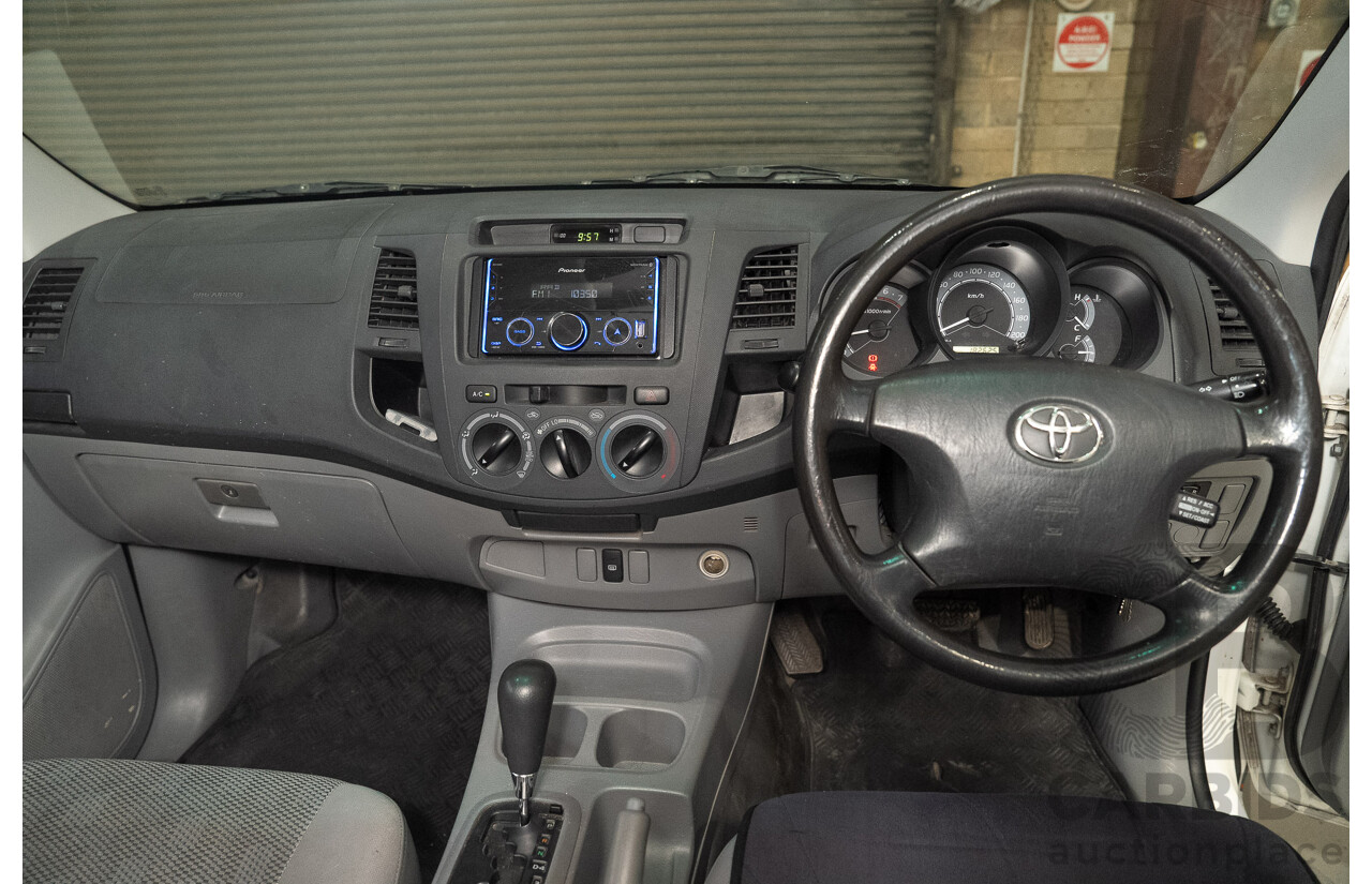 05/2008 Toyota Hilux SR GGN15R 07 UPGRADE X Cab P/Up White 4.0L