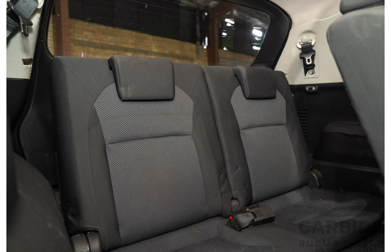 02/2012 Nissan Dualis +2 ST J10 Series 2 4d Wagon Grey 2.0L - 7 Seater