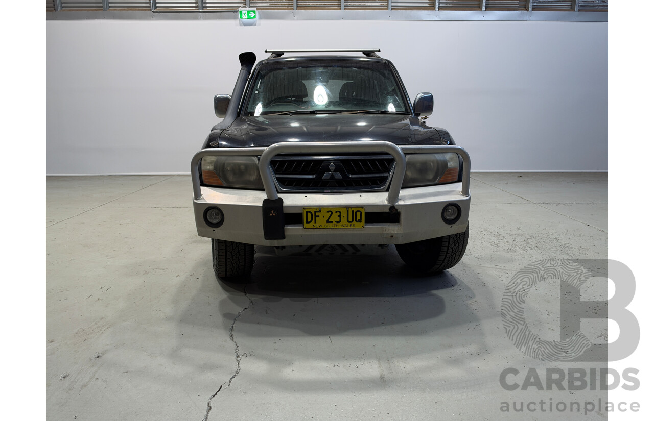 10/2005 Mitsubishi Pajero GLS LWB (4x4) NP MY06 4d Wagon Black 3.2L