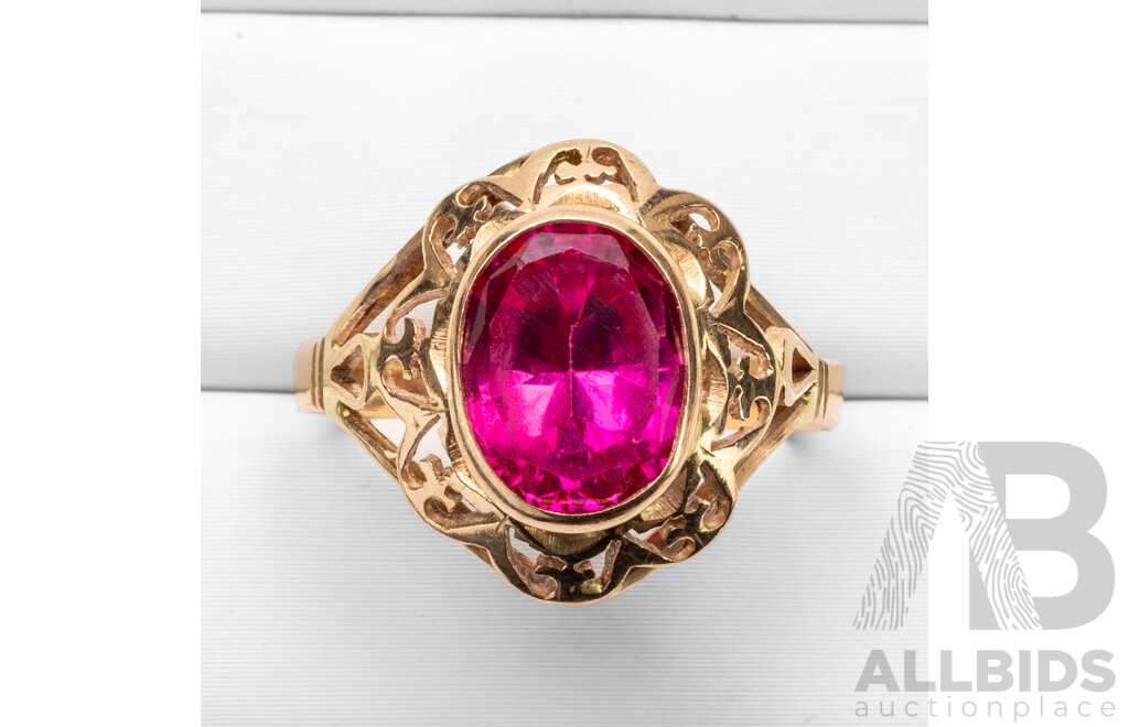 Vintage Ladies' 14ct Yellow Gold & Ruby Signet Ring - Size O.5