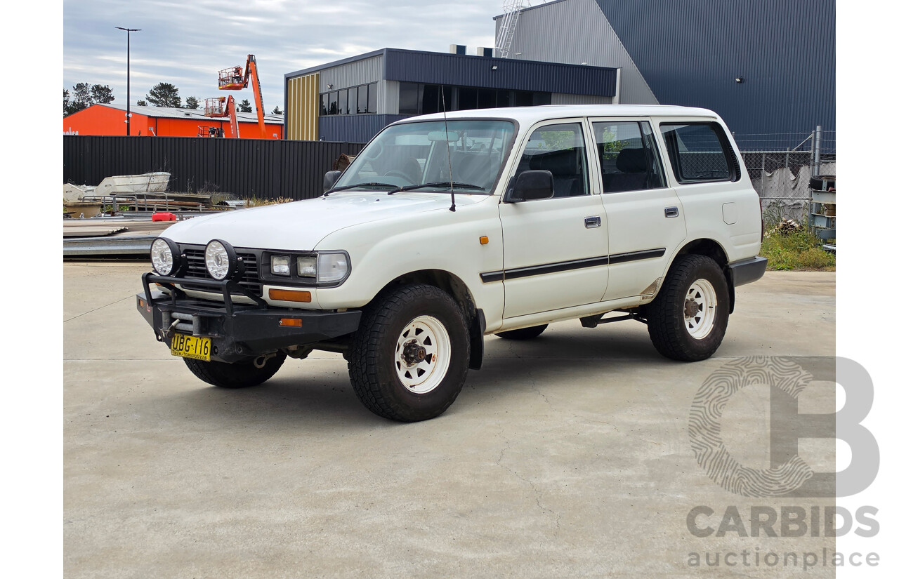 11/1995 Toyota Landcruiser DX (4x4) HZJ80R 4d Wagon White Diesel 4.2L