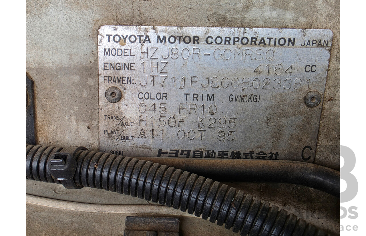 11/1995 Toyota Landcruiser DX (4x4) HZJ80R 4d Wagon White Diesel 4.2L