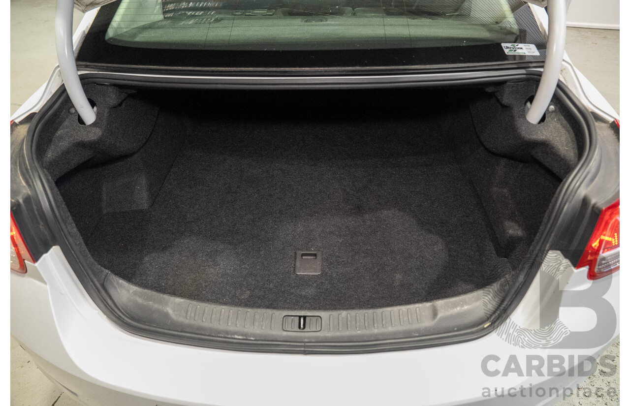 11/2014 Holden Malibu CD EM 4d Sedan Summit White Turbo Diesel 2.0L