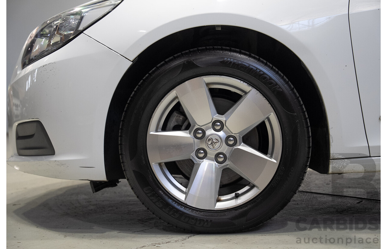11/2014 Holden Malibu CD EM 4d Sedan Summit White Turbo Diesel 2.0L