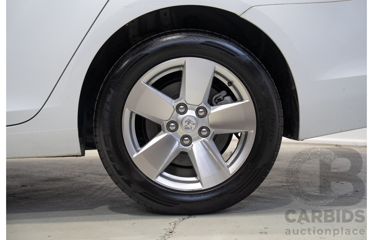 11/2014 Holden Malibu CD EM 4d Sedan Summit White Turbo Diesel 2.0L