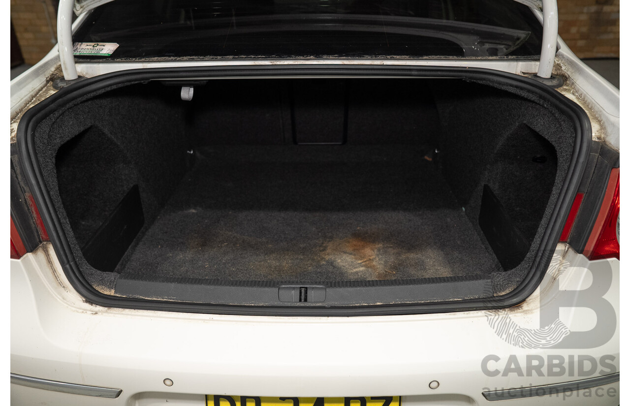 6/2009 Volkswagen Passat 125 TDI 3C MY09 4d Sedan Candy White Turbo Diesel 2.0L