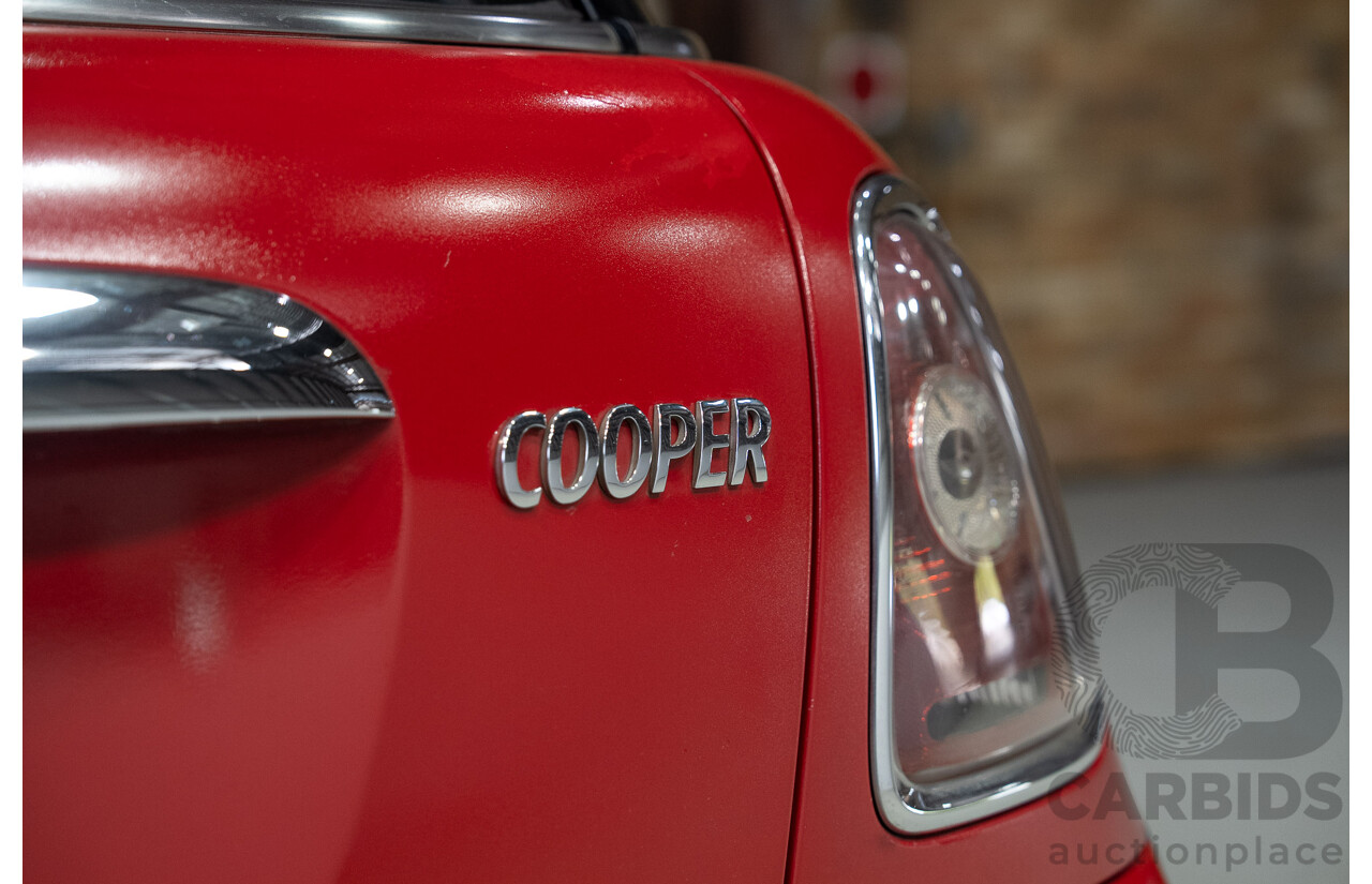 05/2007 Mini Cooper R56 2d Hatchback Red 1.6L