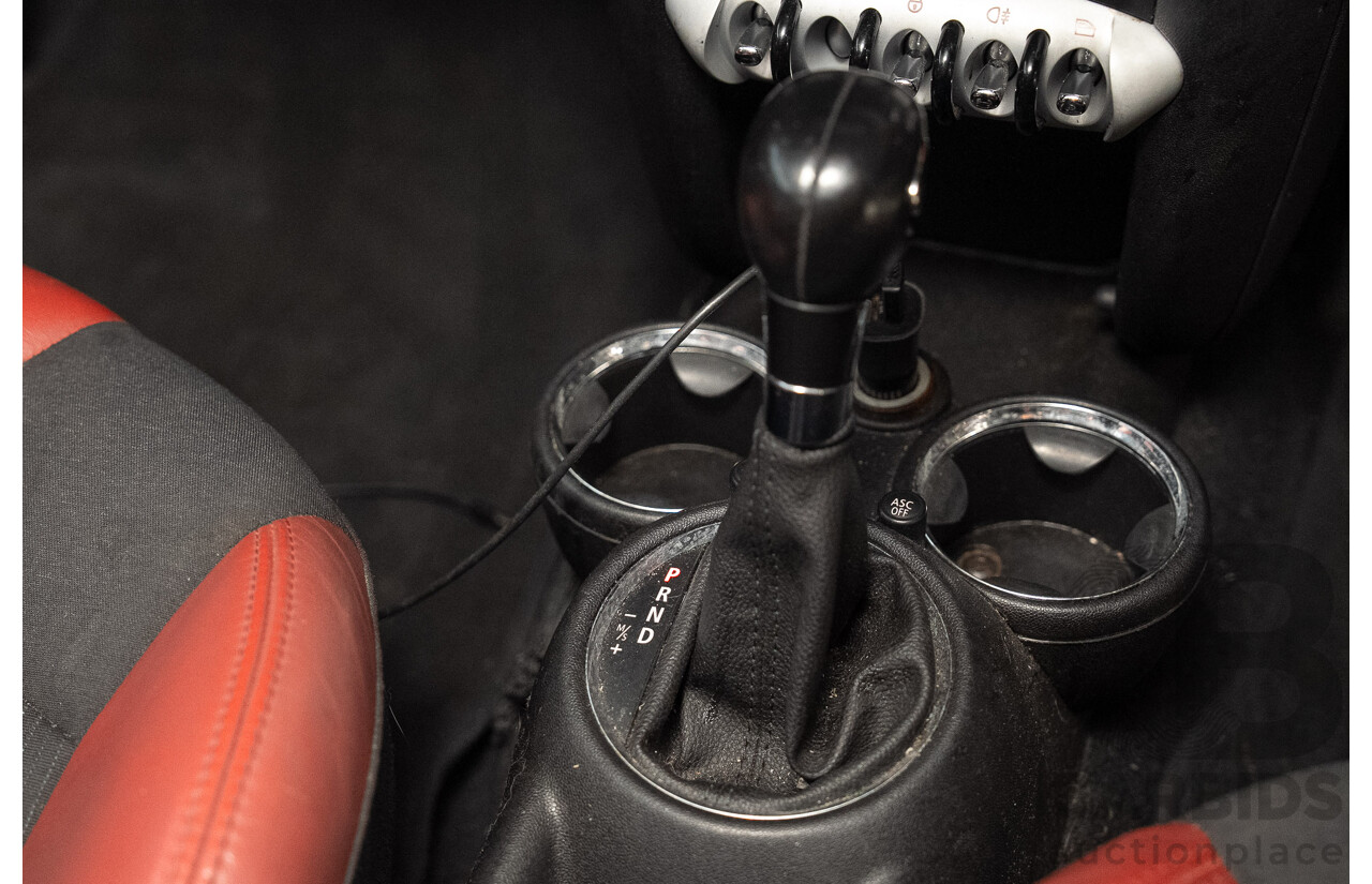 05/2007 Mini Cooper R56 2d Hatchback Red 1.6L