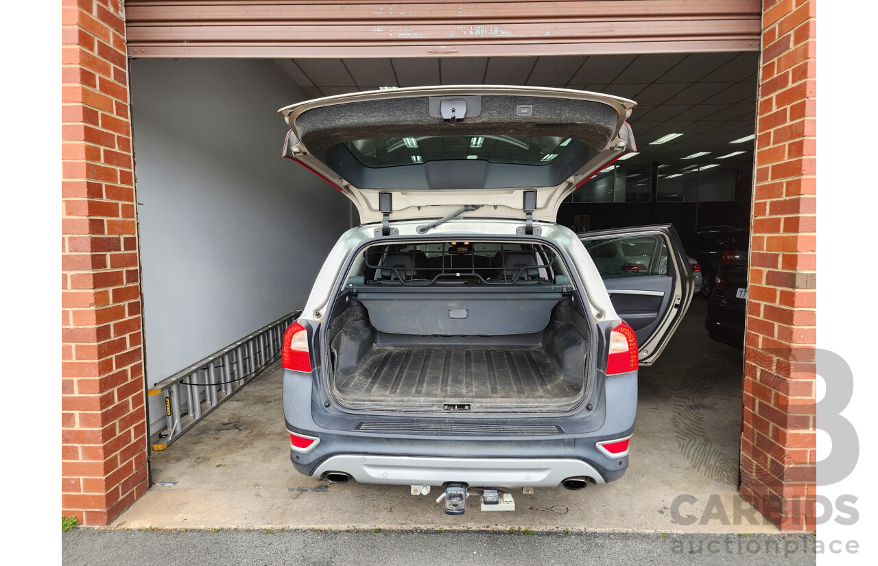 04/2012 Volvo Xc70 D5 BZ MY12 4d Wagon Beige 2.4L