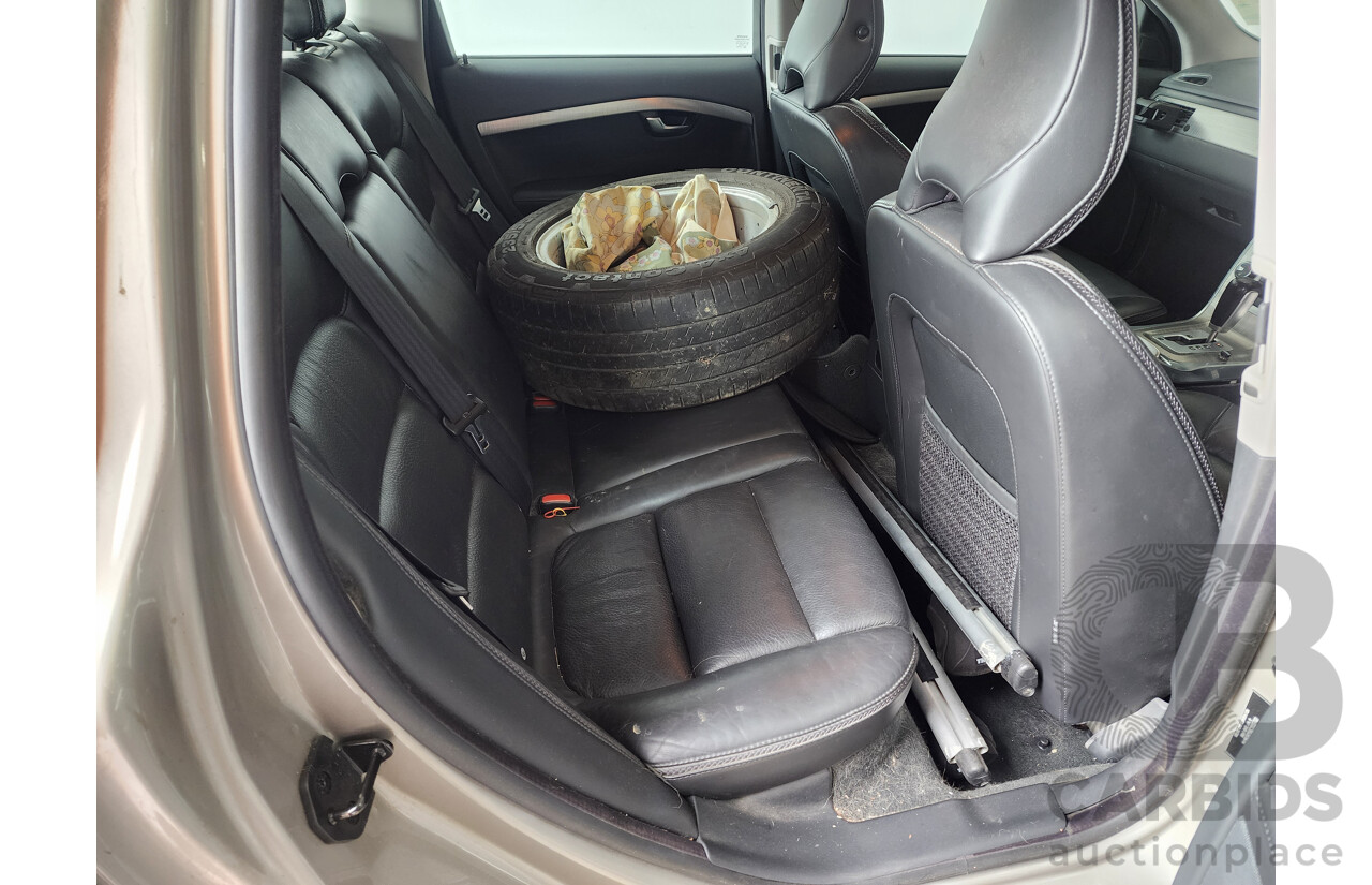 04/2012 Volvo Xc70 D5 BZ MY12 4d Wagon Beige 2.4L