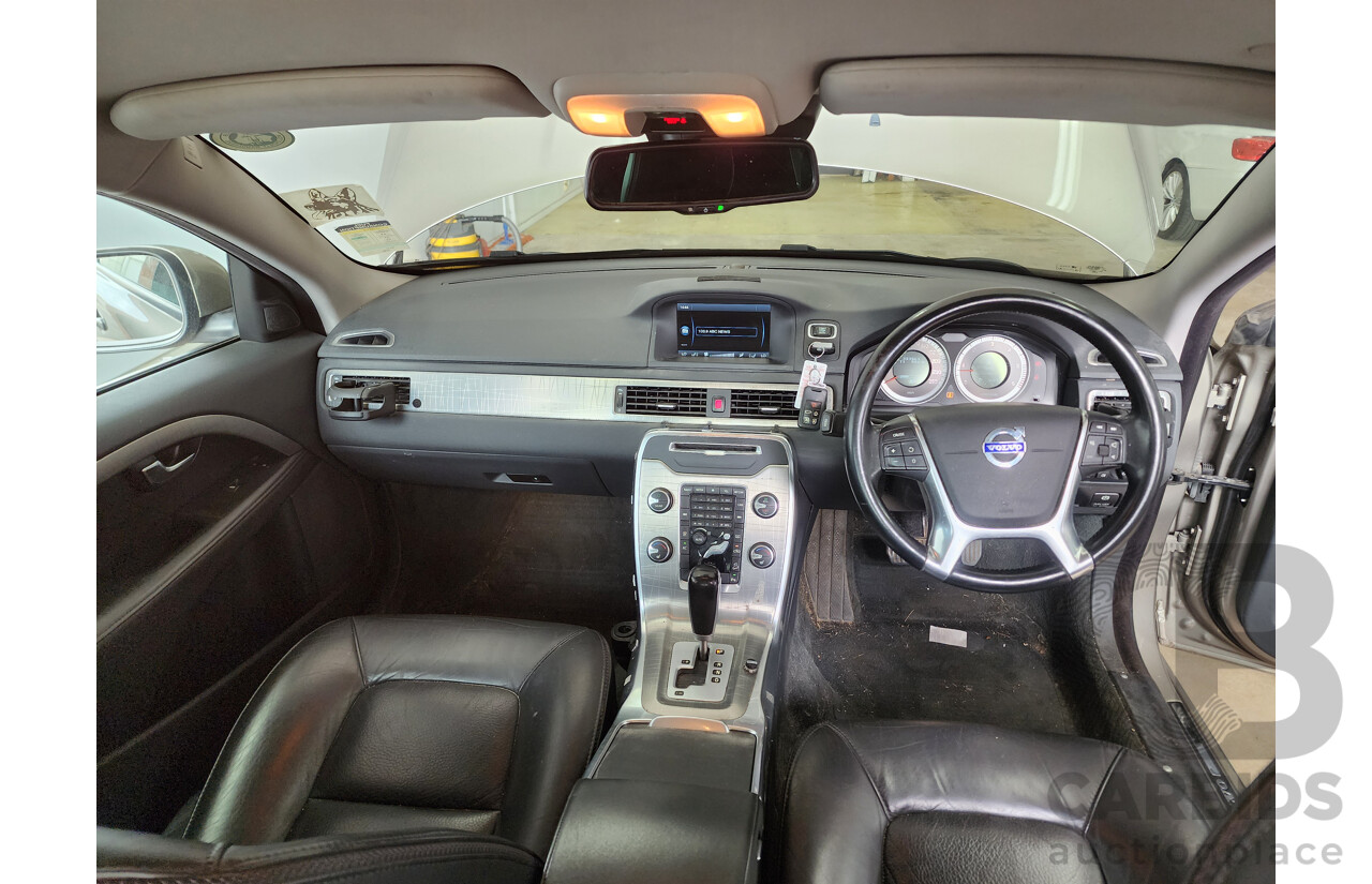 04/2012 Volvo Xc70 D5 BZ MY12 4d Wagon Beige 2.4L