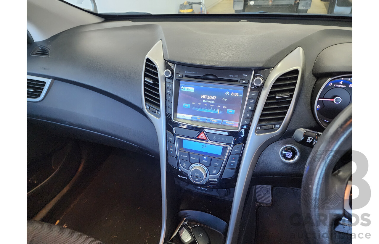 06/2015 Hyundai i30 SR GD3 SERIES 2 5d Hatchback Silver 2.0L