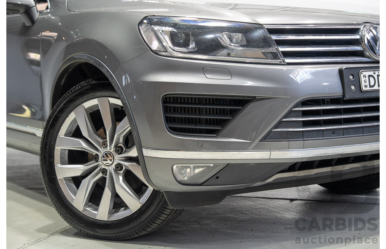 09/2015 Volkswagen Touareg V6 TDI (AWD) 7P MY16 4d Wagon Canyon Grey Turbo Diesel 3.0L