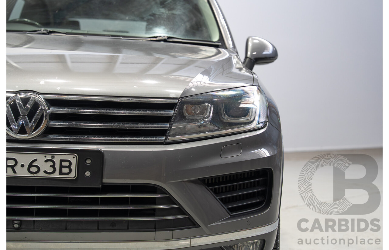 09/2015 Volkswagen Touareg V6 TDI (AWD) 7P MY16 4d Wagon Canyon Grey Turbo Diesel 3.0L