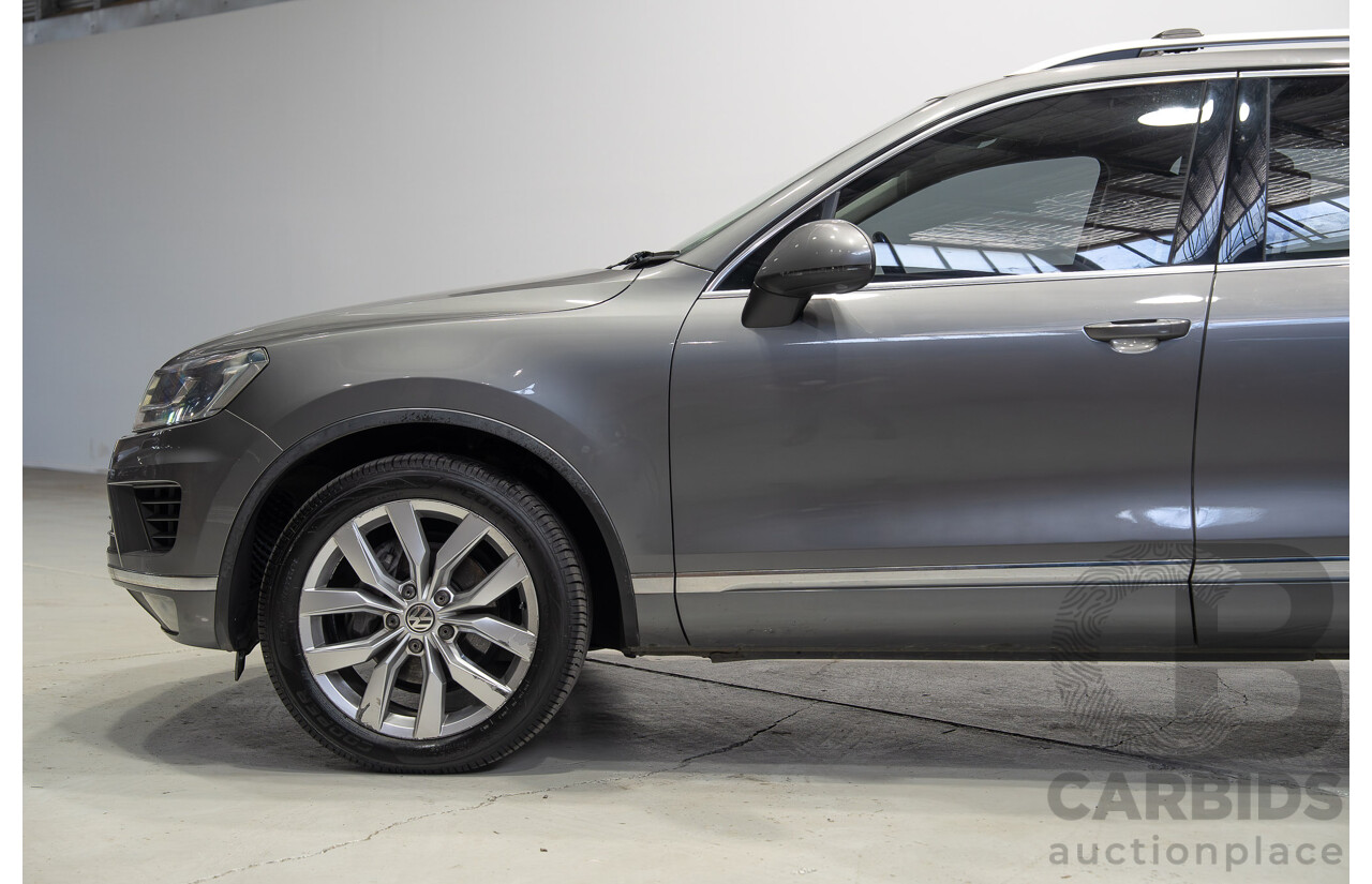 09/2015 Volkswagen Touareg V6 TDI (AWD) 7P MY16 4d Wagon Canyon Grey Turbo Diesel 3.0L