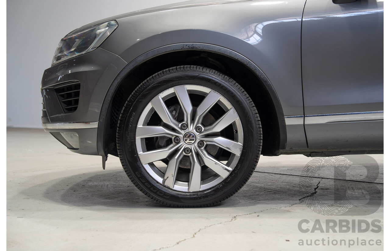 09/2015 Volkswagen Touareg V6 TDI (AWD) 7P MY16 4d Wagon Canyon Grey Turbo Diesel 3.0L