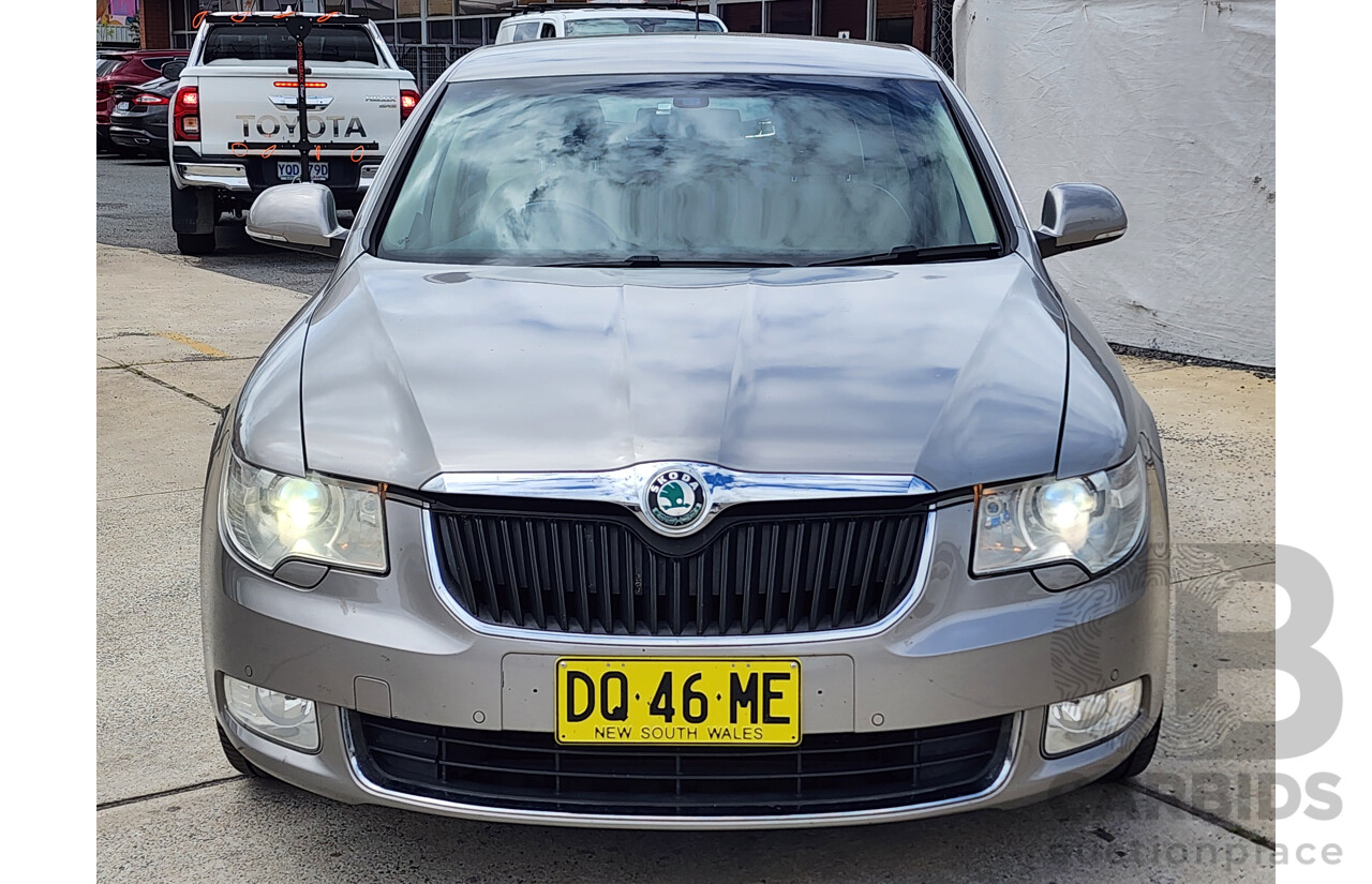 05/2009 Skoda Superb 3.6 FSI Elegance 3T 5d Hatchback Beige 3.6L