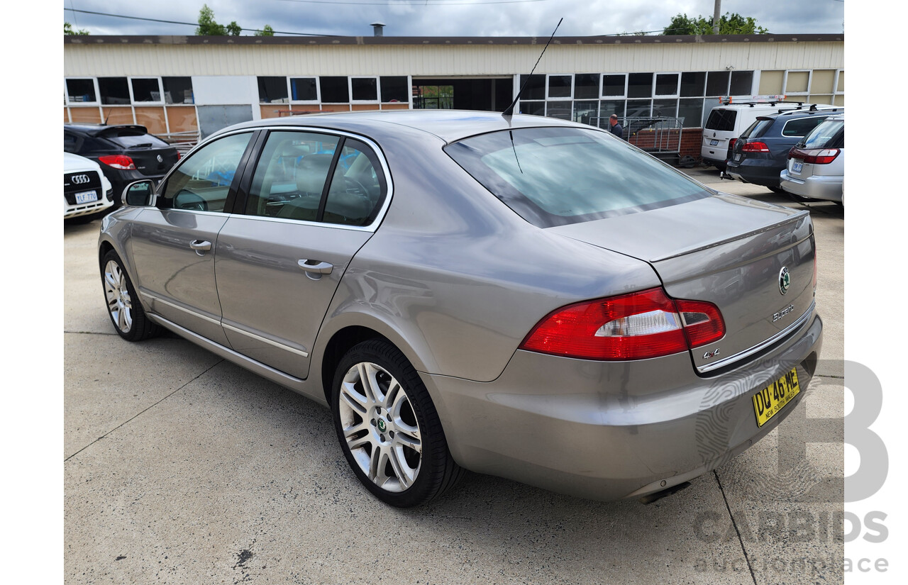 05/2009 Skoda Superb 3.6 FSI Elegance 3T 5d Hatchback Beige 3.6L