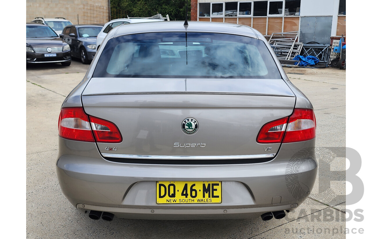 05/2009 Skoda Superb 3.6 FSI Elegance 3T 5d Hatchback Beige 3.6L