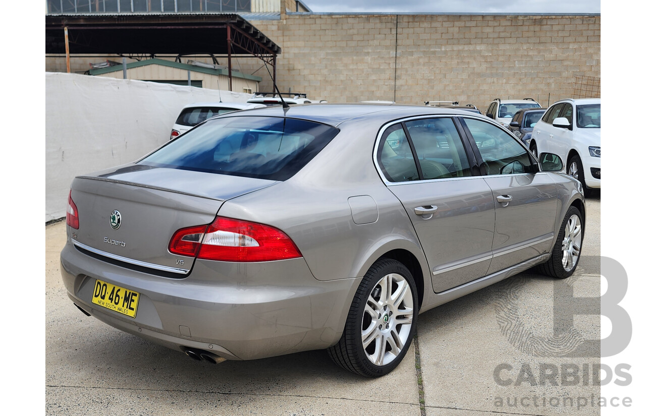 05/2009 Skoda Superb 3.6 FSI Elegance 3T 5d Hatchback Beige 3.6L