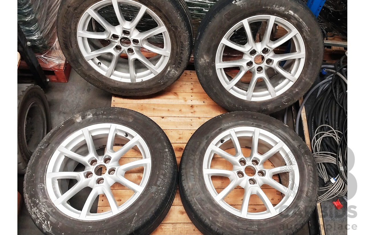 Audi Q5 18-Inch 8 Alloy Rim Set with Tyres