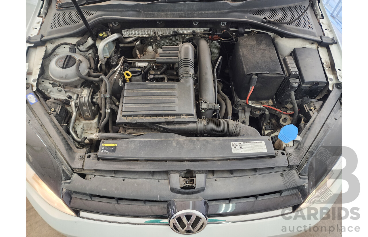 04/2014 Volkswagen Golf 90 TSI AU MY14 5d Hatchback White 1.4L